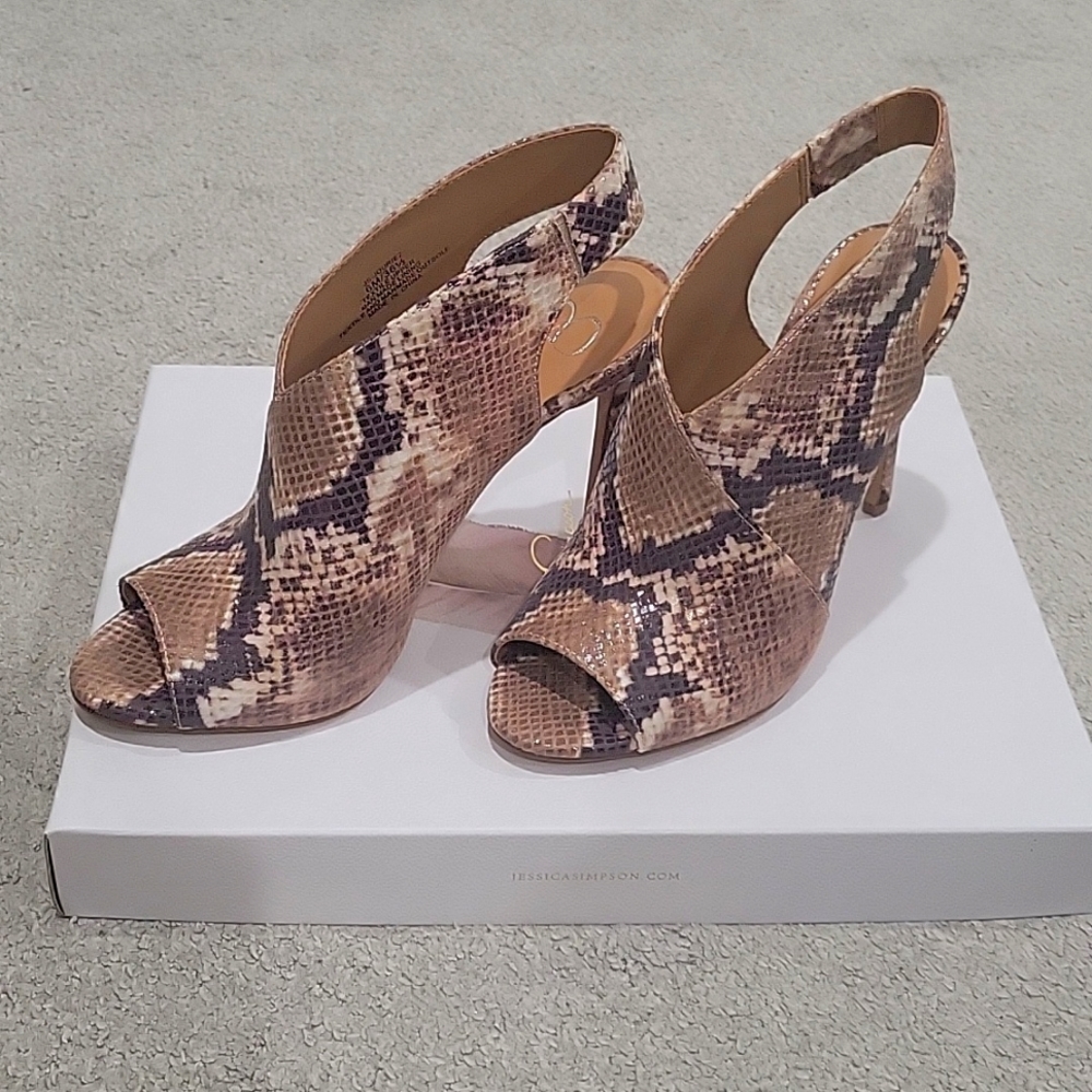 Jessica Simpson snake skin heel